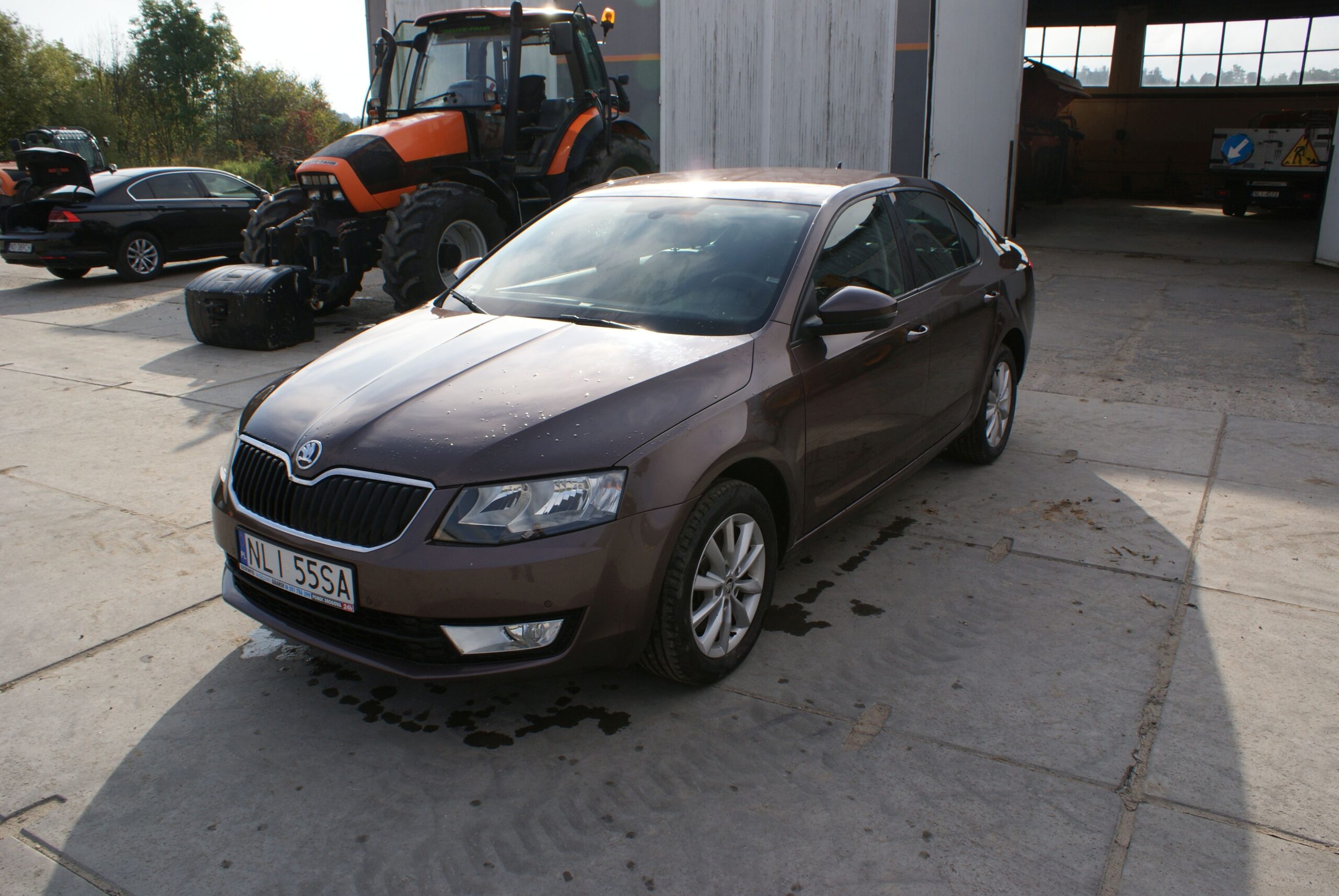 samochód osobowy SKODA OCTAVIA