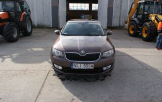 samochód osobowy SKODA OCTAVIA