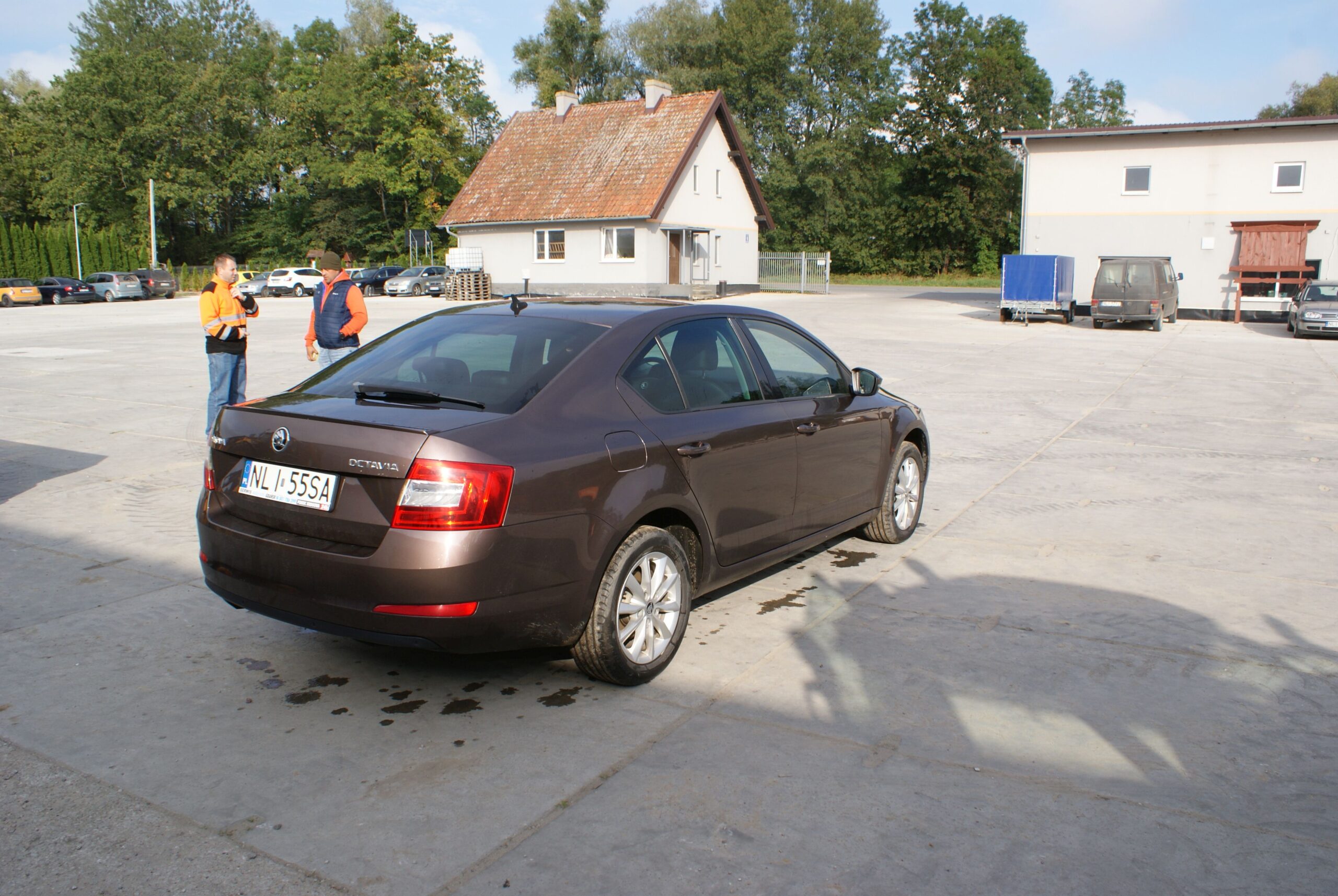 samochód osobowy SKODA OCTAVIA